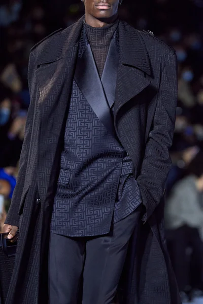 Look 72